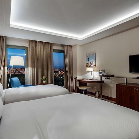 Doubletree By Hilton Istanbul Topkapi Hotel Bagian luar foto