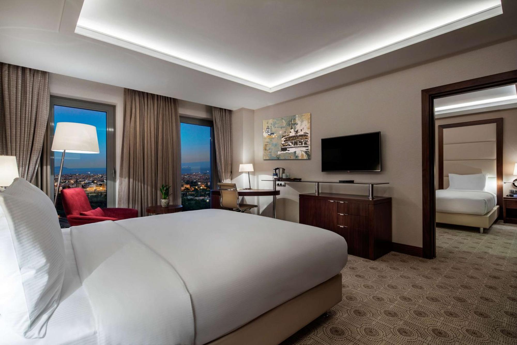 Doubletree By Hilton Istanbul Topkapi Hotel Bagian luar foto